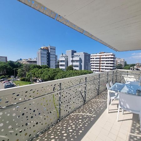 Appart-Hotel Holiday Lignano Sabbiadoro Eksteriør bilde