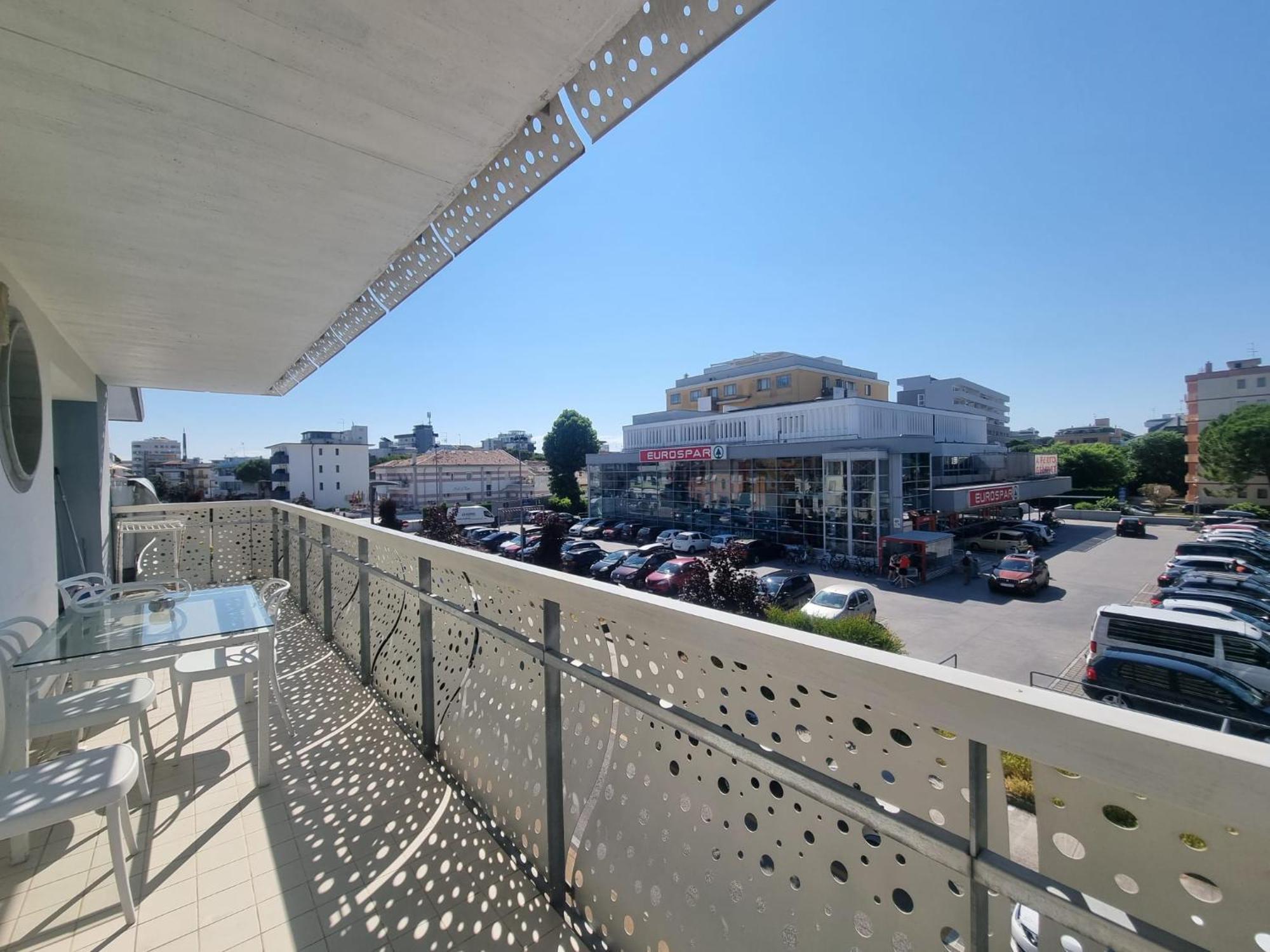 Appart-Hotel Holiday Lignano Sabbiadoro Eksteriør bilde