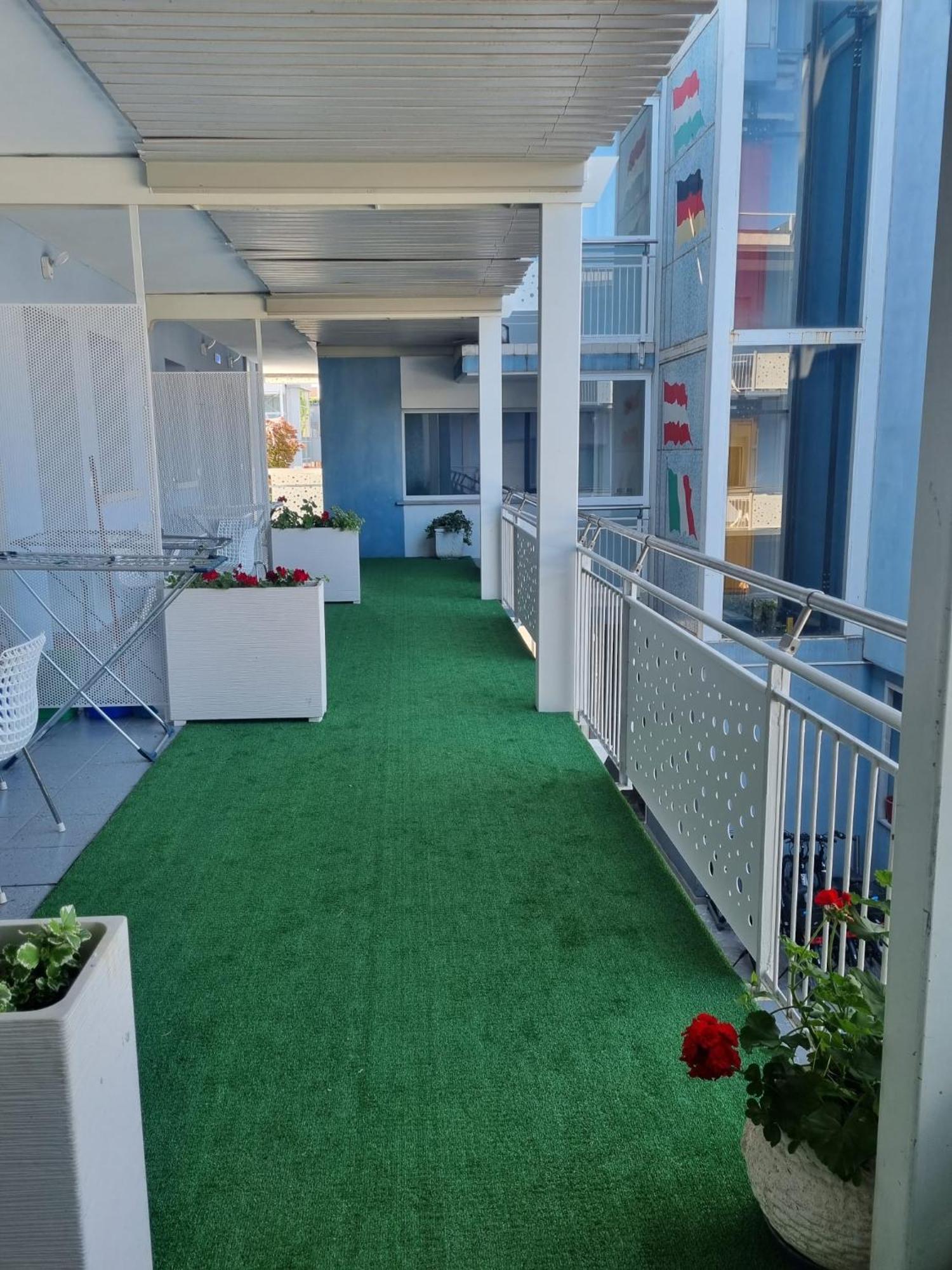 Appart-Hotel Holiday Lignano Sabbiadoro Eksteriør bilde