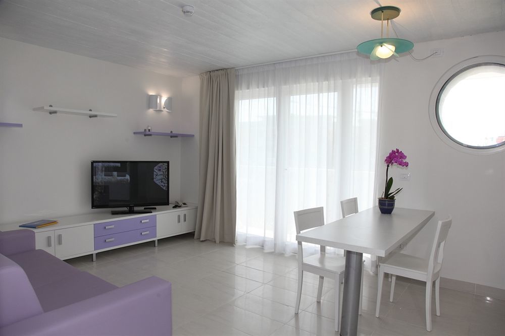Appart-Hotel Holiday Lignano Sabbiadoro Eksteriør bilde